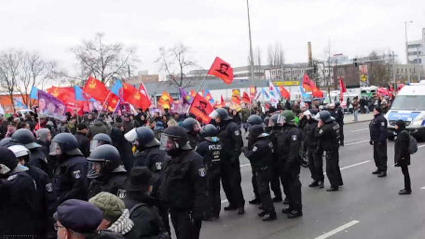 Polizeigewalt gegen Demonstrationsteilnehmer