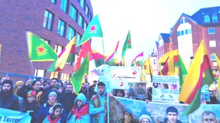 Herne: Etwa 5000 demonstrieren ihre Solidarität mit Rojava