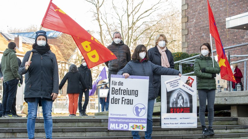 Welchen gesellschaftlichen Hintergrund hat Gewalt an Frauen?