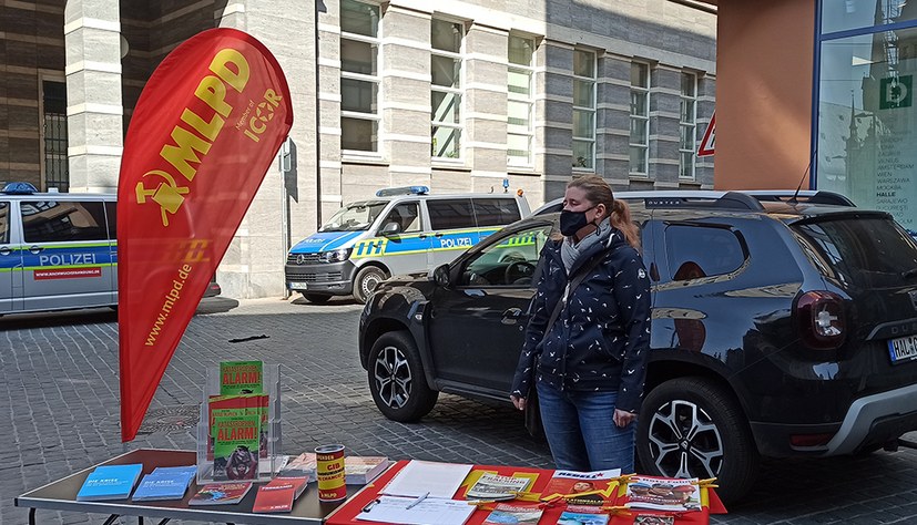 Halle: Jugendliche gegen Waffenlieferungen und 100-Milliarden-Aufrüstung der Bundeswehr