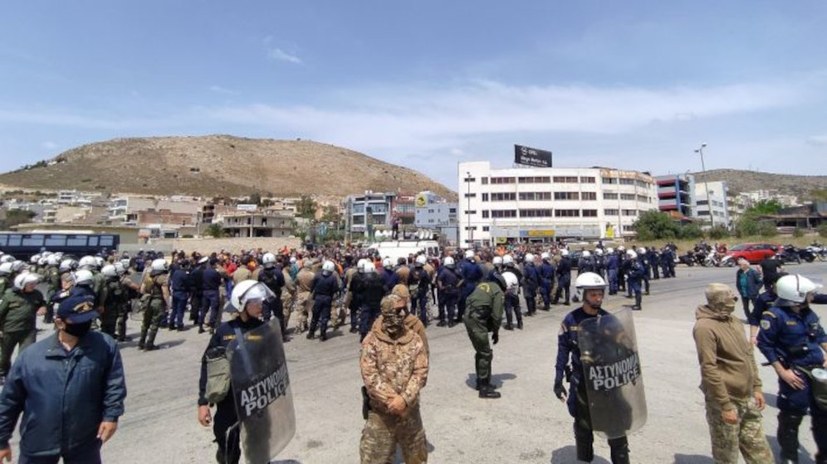 Trotz Polizei-Repression: Cosco-Arbeiter haben am 1. Mai die Solidarität der Arbeiterinnen und Arbeiter aus Athen