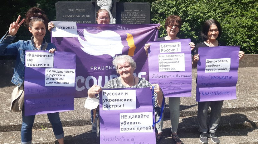 Proteste gegen frauenfeindliche Zensur und Repression in Russland