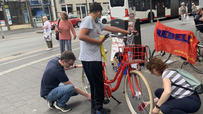 Rad-Putzaktion in Recklinghausen und gemeinsames Feiern in Bochum