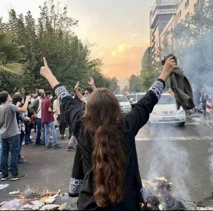 Solidarität mit dem Kampf der Massen und der Frauen im Iran