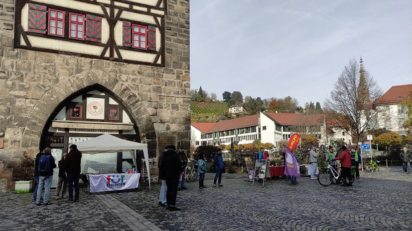 Am Umweltkampftag auch Betonpolitik der Kommune an den Pranger gestellt