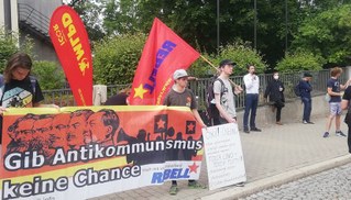 Was beabsichtigt die Bundesregierung mit dem "Demokratiefördergesetz"?