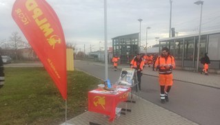 Neujahrsempfang der Kolleginnen und Kollegen von DHL durch die MLPD Halle