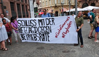 Protest gegen Hatz auf Betriebsräte bei Gate Gourmet