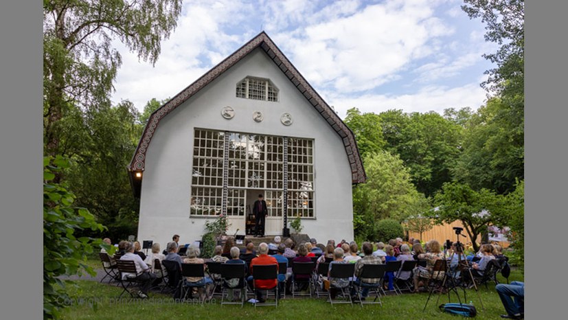 Geburtstagsrevue: 20 Jahre Chansonwerkstatt mit Johanna Arndt