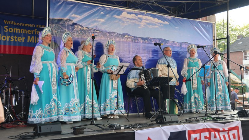 Baykal Chor wird Besucher des Horster Weihnachtsmarkts verzaubern