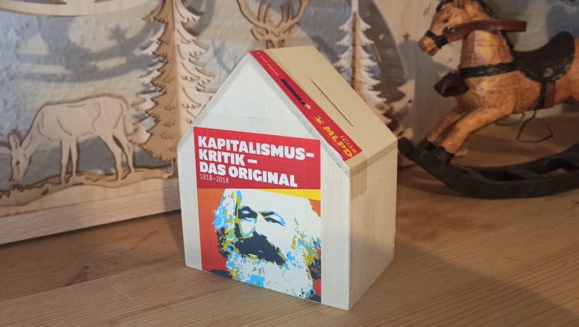 Wegen Vertrauen in Karl Marx: Leute spenden für Weihnachtsgeschenke in Kara Tepe
