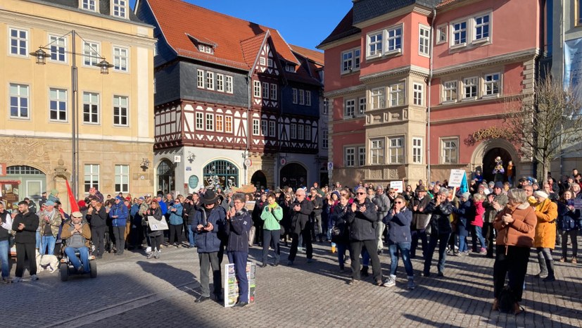 Hunderttausende bei Massenprotesten auf der Straße