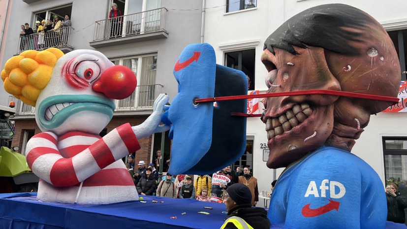 Zehntausende Jecken auf den Straßen