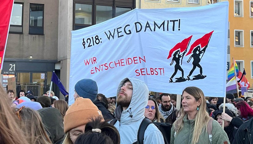 Nürnberg: Frauen kämpfen international, gegen Krise, Krieg und Kapital!