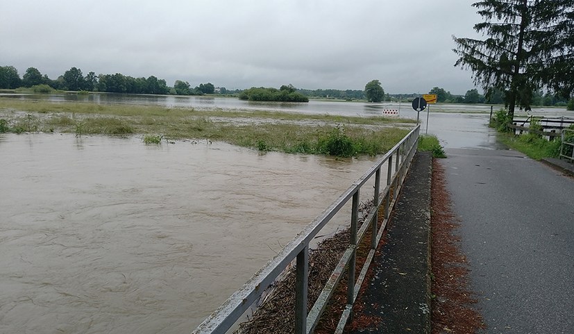 Dramatische regionale Hochwasserkatastrophe