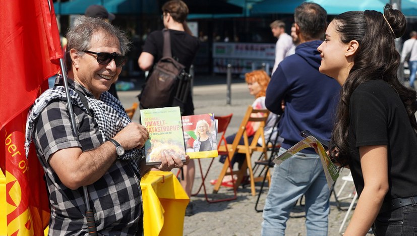 „Literaturoffensive in einem politisierten und komplizierten Wahlkampf“