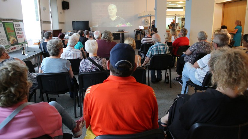 70 Leute sehen gemeinsam "Rote Fahne TV"-Live-Talk