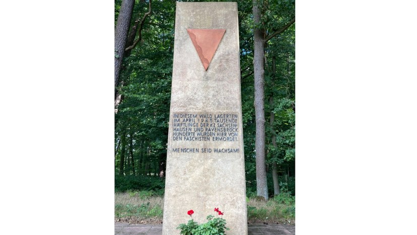 Ein Tagesausflug zur Gedenkstätte des Todesmarsches im Belower-Wald