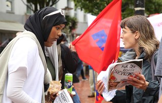 Eine offene politische Krise hat begonnen!  Auf alles einstellen und die Kämpfe der Industriearbeiter forcieren!