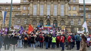 Kämpferische Demo, streitbarer Diskurs, praktische Solidarität und Organisiertheit!