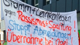 „Stamm- und Leiharbeiter gegen Rassismus, stoppt die Abmeldungen, Übernahme bei Opel“