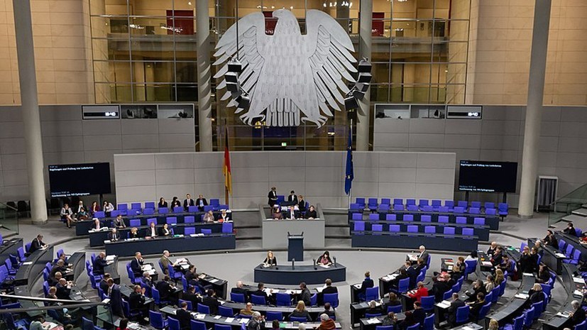 Zweifelhafte Versuche, Vertrauen bei den Massen zurückzugewinnen