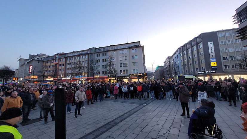 Hagen: 1500 Teilnehmerinnen und Teilnehmer bei kämpferischer Demonstration gegen die AfD, Rechtsentwicklung und Faschismus!