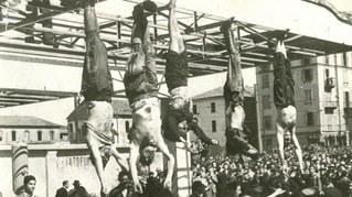 Hinrichtung des Faschistenführers Mussolini durch italienische Partisanen