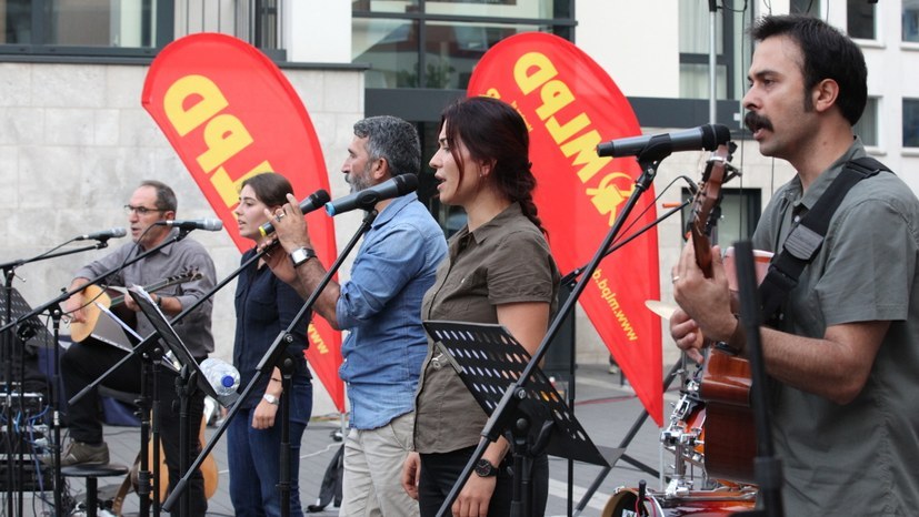 Das 6. Rebellische Musikfestival präsentiert Grup Yorum