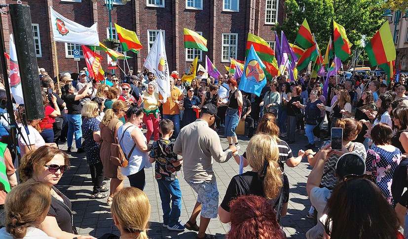 1. Mai in Duisburg: Jugend will keinen Krieg!