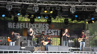 Einzigartige musikalische Mischung vereint zu brennenden Anliegen