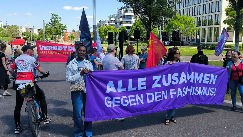 Zehntausende demonstrierten für ein sofortiges Verbot der AfD
