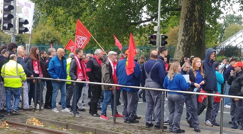 VW Hannover: Entlassene Zeitarbeiter legen mutig die Arbeit nieder