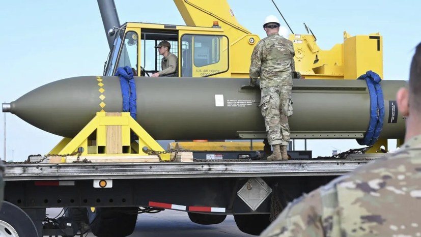 Der US-Angriff auf den Iran ist ein gefährlicher Schritt zum Dritten Weltkrieg - Jetzt mit Flugblatt