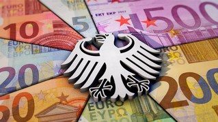Gigantische Neuverschuldung, Aufrüstung und Umverteilung an Monopole