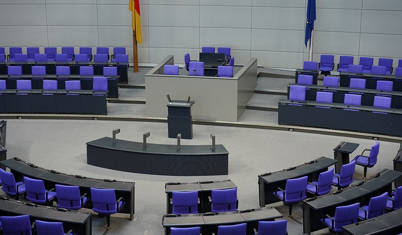 Bundesregierung: "Vorwärts in die nächste Krise?"