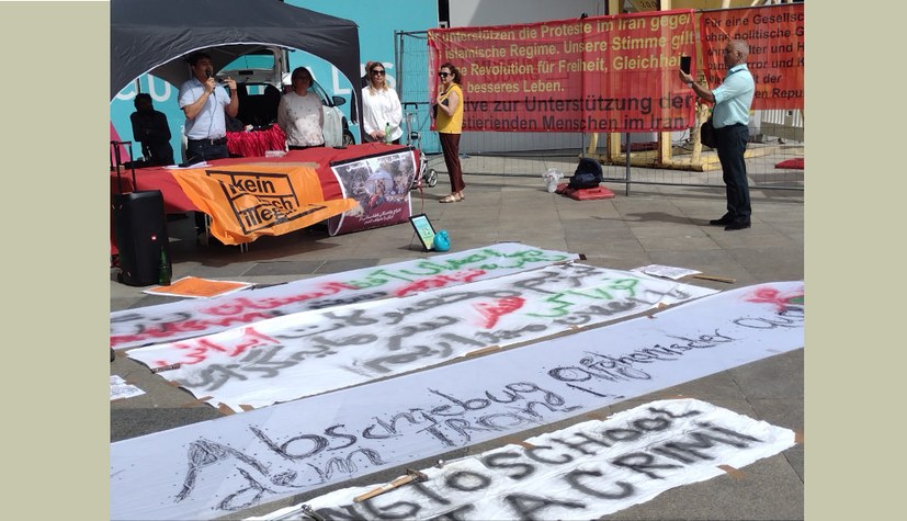 Protest gegen die Abschiebung afghanischer Flüchtlinge aus dem Iran