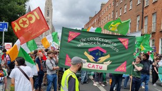 Zunehmend selbstorganisiert: Tausende gegen die Wohnkrise