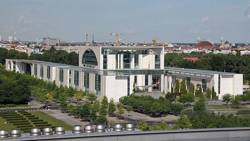„Standortpatriotismus“ internationaler Monopole in Deutschland?