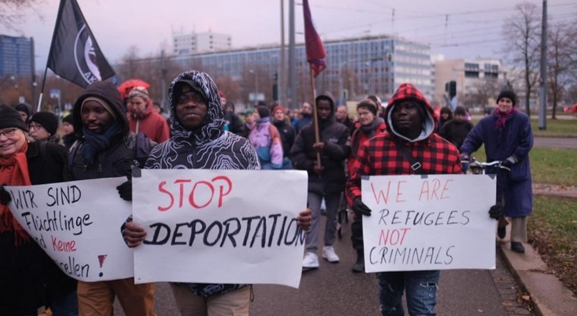Unmenschliche Abschiebungen: Aushöhlung des Asylrechts