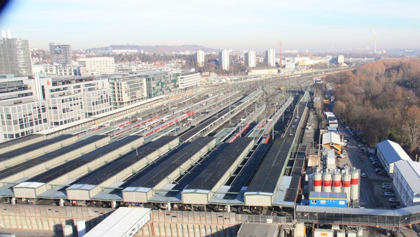 Entlastung vom Autoverkehr: Mehr Bahn - Mehr Zukunft