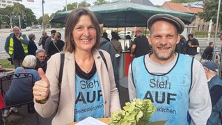 Reichhaltiges Büffet und ausgelassene Stimmung beim Kulturfest mit Revue