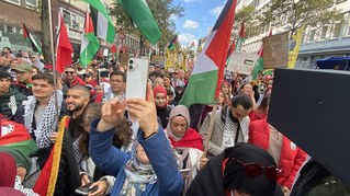 Zehntausende in Berlin und Düsseldorf auf der Straße für Gaza
