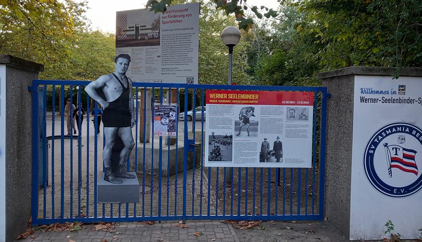 Ausstellung über Werner Seelenbinder im Willi-Dickhut-Haus