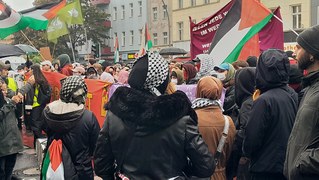 Netanjahu und Trump beweihräuchern sich selbst - Wachsamkeit und aktive Solidarität in neuer Weise wichtig!