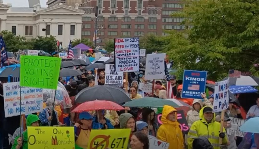 Mehr als sieben Millionen Menschen gingen am Samstag gegen Trump und Faschismus auf die Straße!