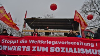 "Nein" zur Wehrpflicht und "Nein" zur Weltkriegsvorbereitung!