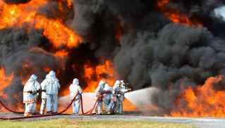 Nur wenn wir Imperialismus, Faschismus und Kapitalismus besiegen, können wir die Menschen und den Planeten vor einer globalen Umweltkatastrophe retten