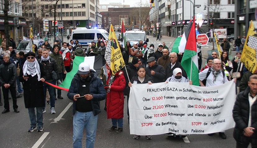 Hartnäckige Palästina-Demonstration in Düsseldorf