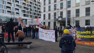 Starke Demonstration gegen Überfall auf Venezuela